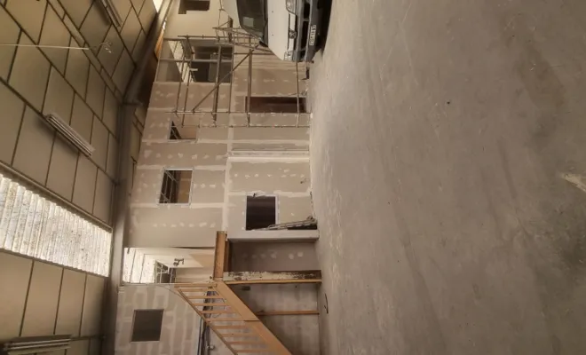 #Aménagement #d’entrepôts en #bureaux #sur #mesure, Villeurbanne, DB Renovation